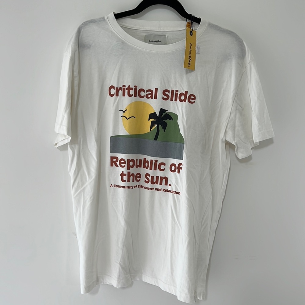 Critical slide mens xl t shirt BNWT